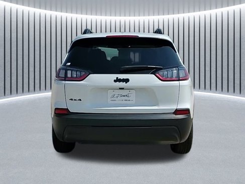Used 2023 Jeep Cherokee Altitude Lux image 5