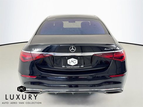 Used 2022 Mercedes-Benz S 500 4MATIC w/ AMG Line Package image 5