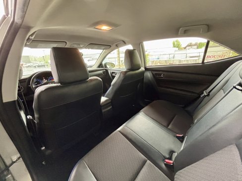Used 2017 Toyota Corolla SE image 17