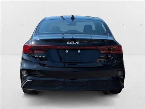 Used 2023 Kia Forte LXS image 8