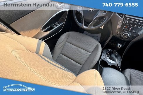 Used 2017 Hyundai Santa Fe SE image 13