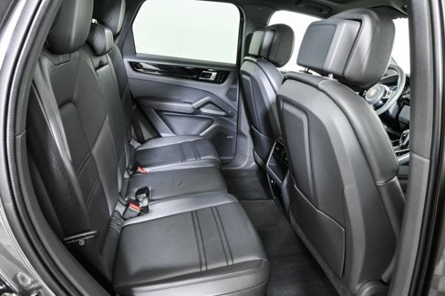 Certified 2020 Porsche Cayenne image 24