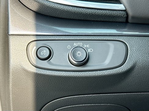 Certified 2022 Buick Encore Preferred w/ Safety Package image 10