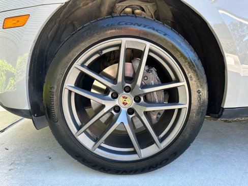 Used 2022 Porsche Macan image 40