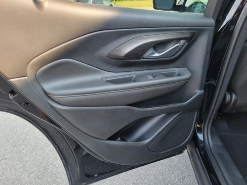 Certified 2023 GMC Terrain SLE image 10