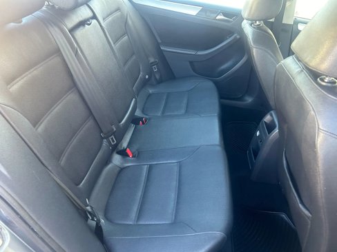 Used 2011 Volkswagen Jetta TDI image 18