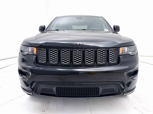 Used 2019 Jeep Grand Cherokee Altitude image 11