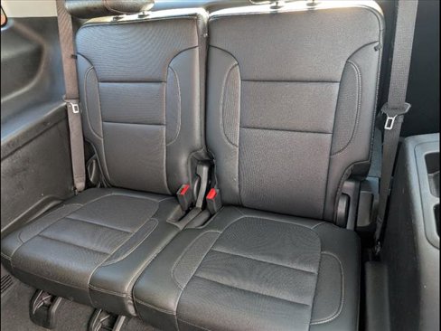 Used 2020 GMC Acadia SLT image 8
