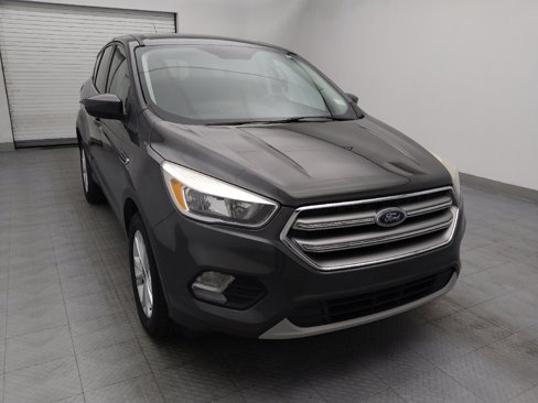 Used 2017 Ford Escape SE image 13