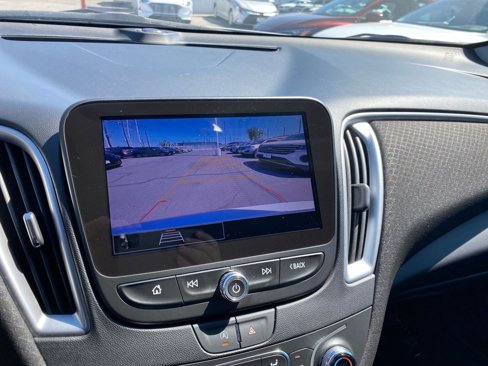 Used 2023 Chevrolet Malibu LT image 17