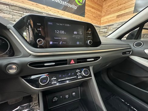 Used 2022 Hyundai Sonata SEL w/ Convenience Package image 18