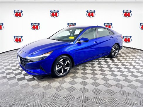 Used 2023 Hyundai Elantra SEL w/ Convenience Package image 4