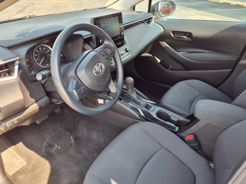 Used 2022 Toyota Corolla LE image 11
