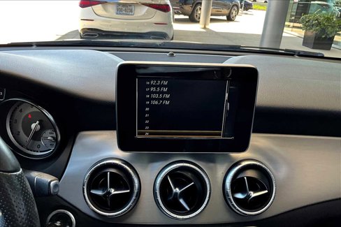 Used 2015 Mercedes-Benz CLA 250 image 24