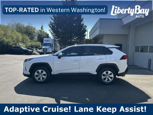 Used 2021 Toyota RAV4 LE image 9