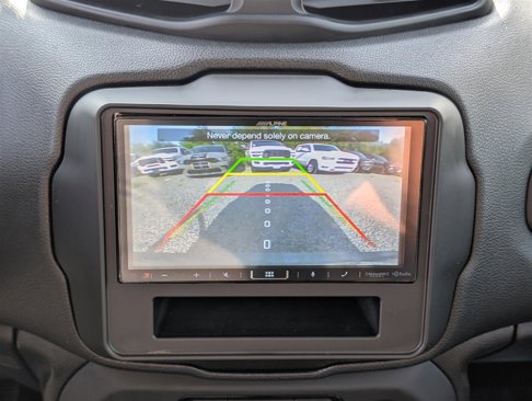 Used 2018 Jeep Renegade Latitude image 27