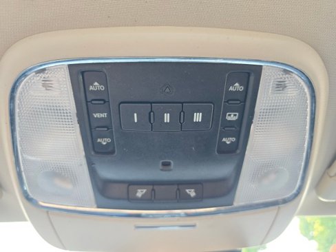 Used 2017 Chrysler 300 C w/ Safetytec Plus Group image 38