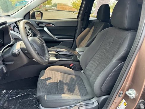 Used 2020 Mitsubishi Eclipse Cross ES image 10