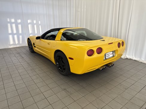 Used 2001 Chevrolet Corvette Coupe w/ Preferred Equipment Group2 image 6