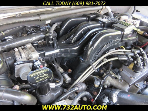 Used 2010 Ford Explorer XLT image 31