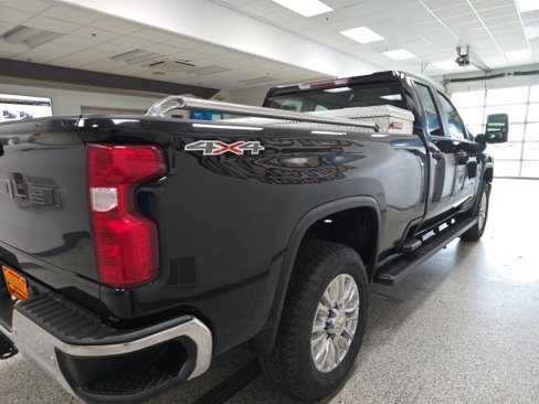 Used 2020 Chevrolet Silverado 2500 W/T w/ WT Safety Package image 7