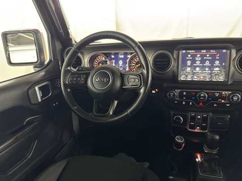 Used 2021 Jeep Gladiator Willys image 27