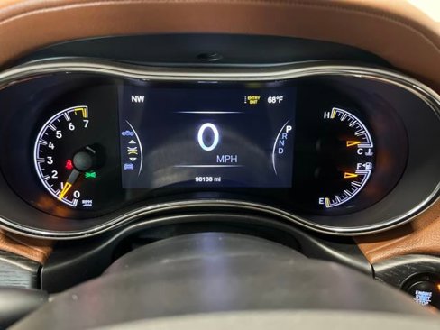 Used 2017 Jeep Grand Cherokee Summit image 12
