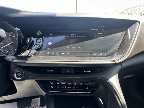 Used 2023 Buick Envision Essence image 14