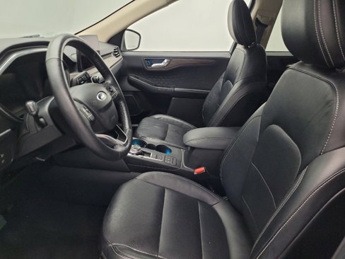 Used 2020 Ford Escape Titanium image 17