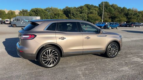 Used 2020 Lincoln Nautilus Reserve image 4