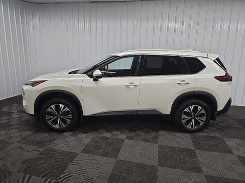 Used 2021 Nissan Rogue SV w/ Premium Package image 5