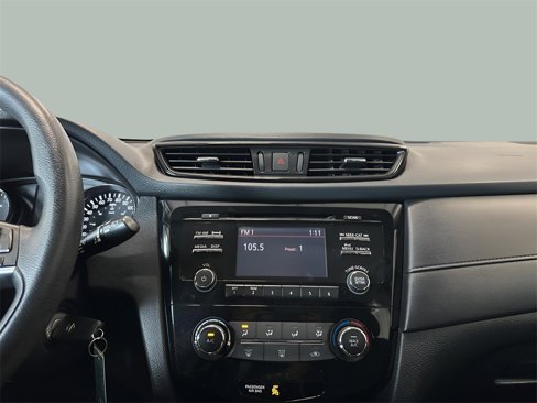 Used 2017 Nissan Rogue S image 16