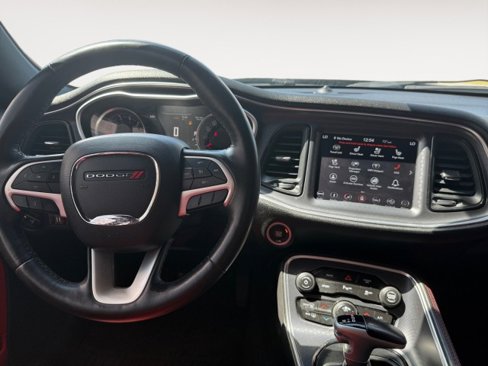 Used 2018 Dodge Challenger SXT Plus image 4