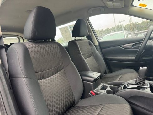 Used 2019 Nissan Rogue S image 22