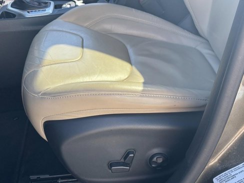 Used 2015 Jeep Cherokee Limited image 28