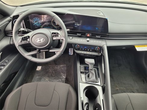 New 2025 Hyundai Elantra SEL image 10
