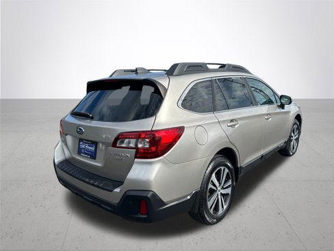 Used 2018 Subaru Outback 3.6R Limited image 7