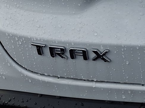 New 2025 Chevrolet Trax LT image 11