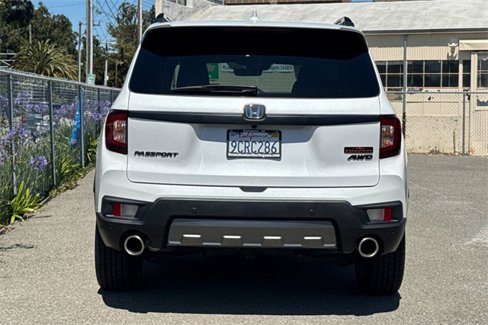Certified 2022 Honda Passport TrailSport image 5