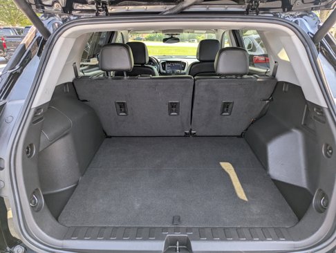 Used 2023 GMC Terrain SLT image 16