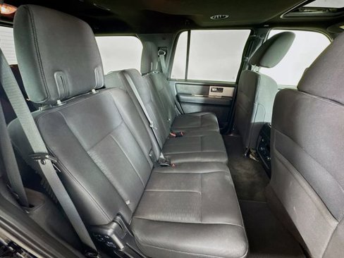Used 2017 Ford Expedition XLT image 31