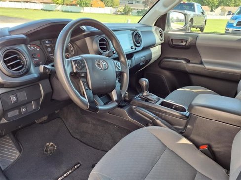 Used 2022 Toyota Tacoma SR image 12