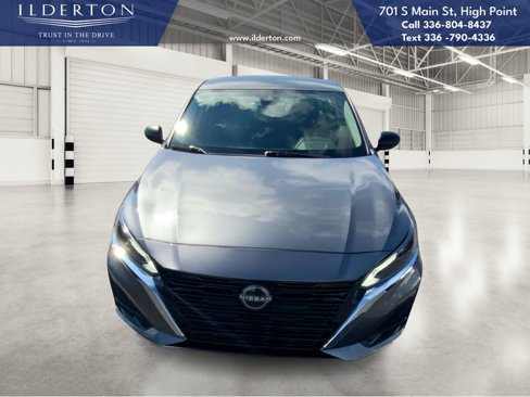 Used 2024 Nissan Altima 2.5 SV image 3