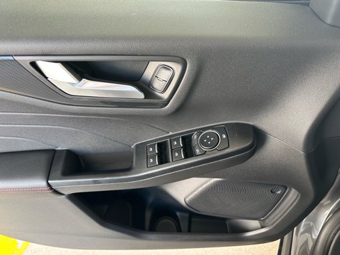 New 2025 Ford Escape ST-Line w/ Equipment Group 301A image 15
