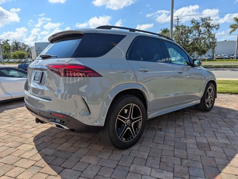 Used 2024 Mercedes-Benz GLE 450e 4MATIC image 5