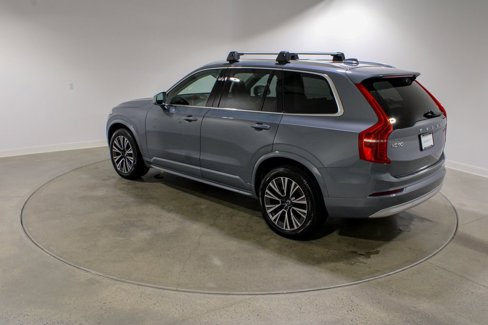 Used 2022 Volvo XC90 T6 Momentum w/ Climate Package image 3