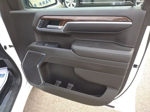Used 2022 GMC Sierra 1500 SLE image 32