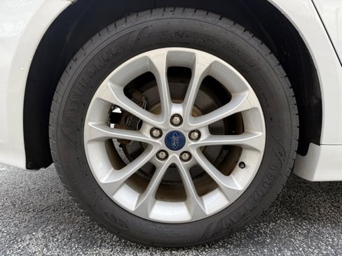 Used 2019 Ford Fusion SE image 11