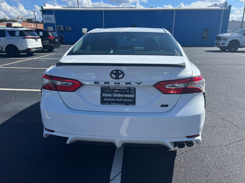 Used 2018 Toyota Camry SE image 5
