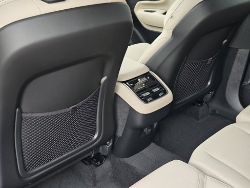 New 2026 Volvo XC90 B5 Core image 27